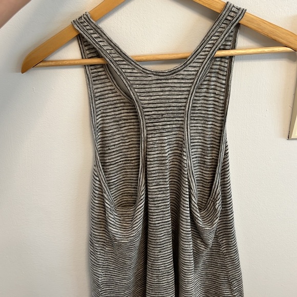 Aritzia (Community) 100% Linen Racerback Tank - Picture 4 of 5